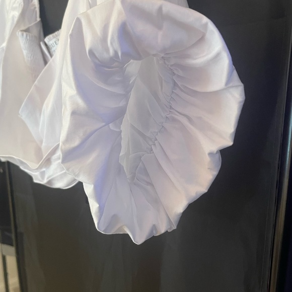 #115 - Brand New Off Shoulder Cropped Junior Shirt by Guess! - Picture 13 of 13